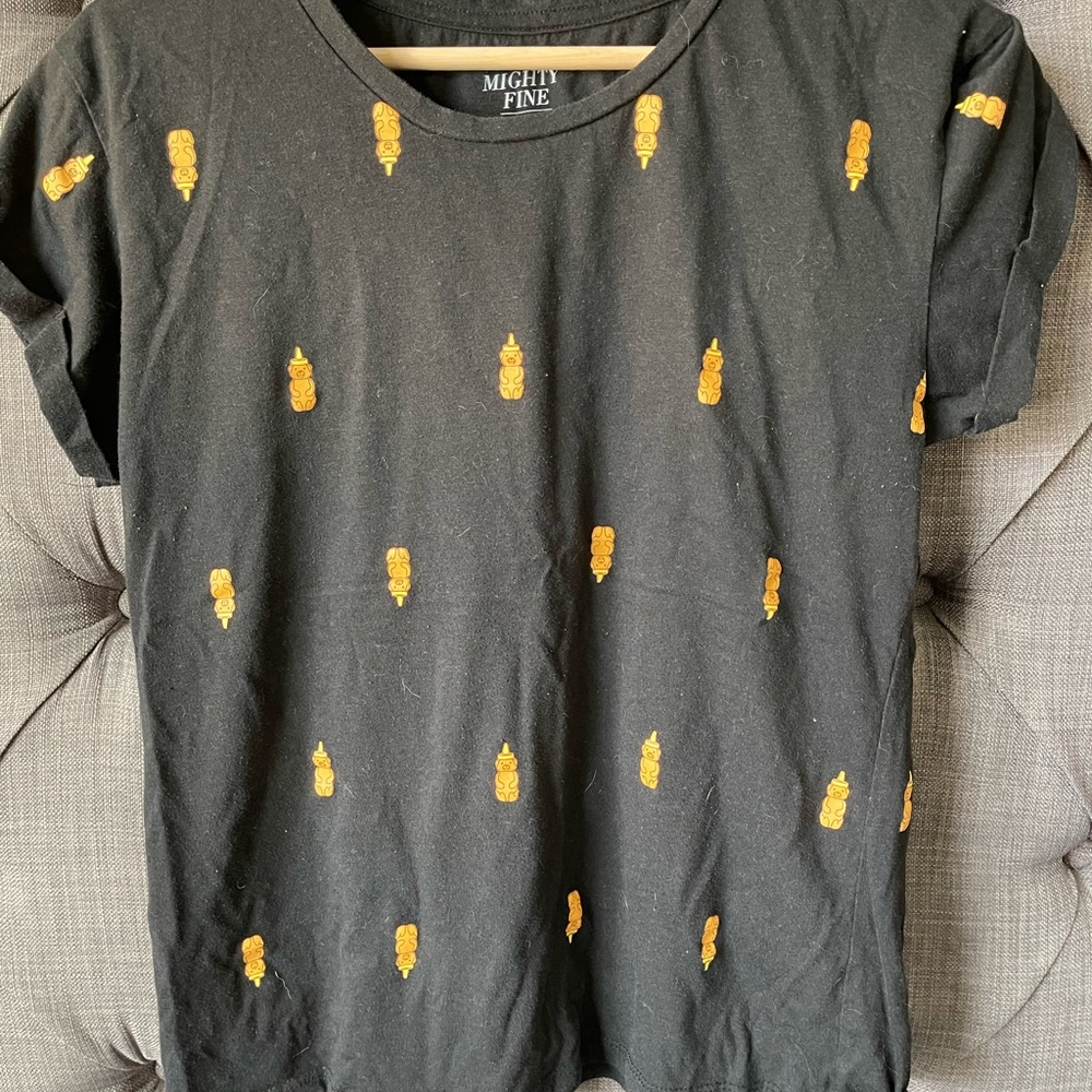 Honey bear black tee
